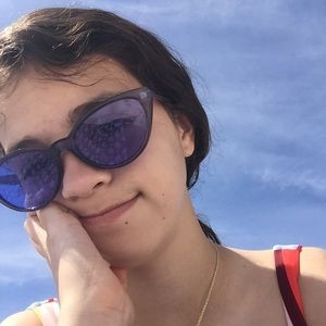 Meet your Posher, Sloane